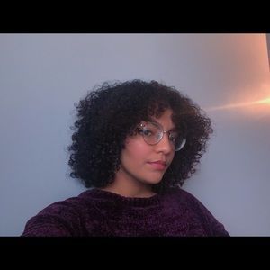 Meet your Posher, Isra